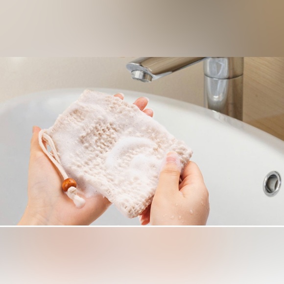 1 Soap Saver Mesh Bag ( PRICE IS FIRM ) Pair this with a bar of soap and a dish! - Picture 3 of 3